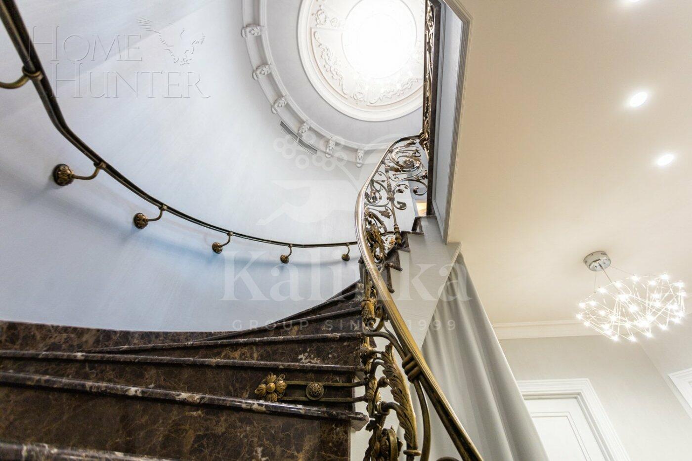 2-УРОВНЕВАЯ КВАРТИРА С ОТДЕЛКОЙ 197.5 М² НА 7 ЭТАЖЕ