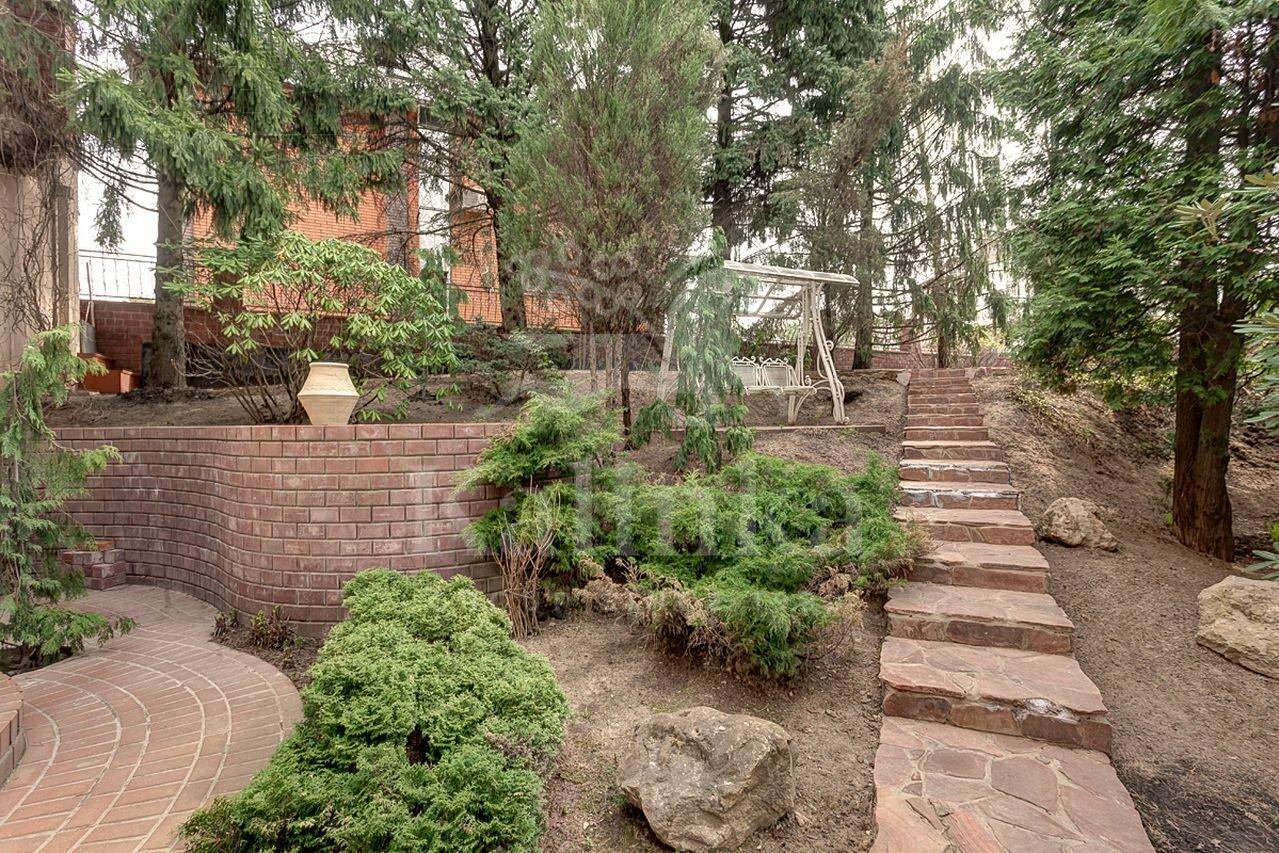 2-этажный коттедж 980 м² с отделкой