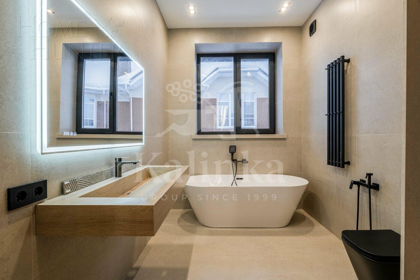 2-этажный коттедж 286 м² с отделкой