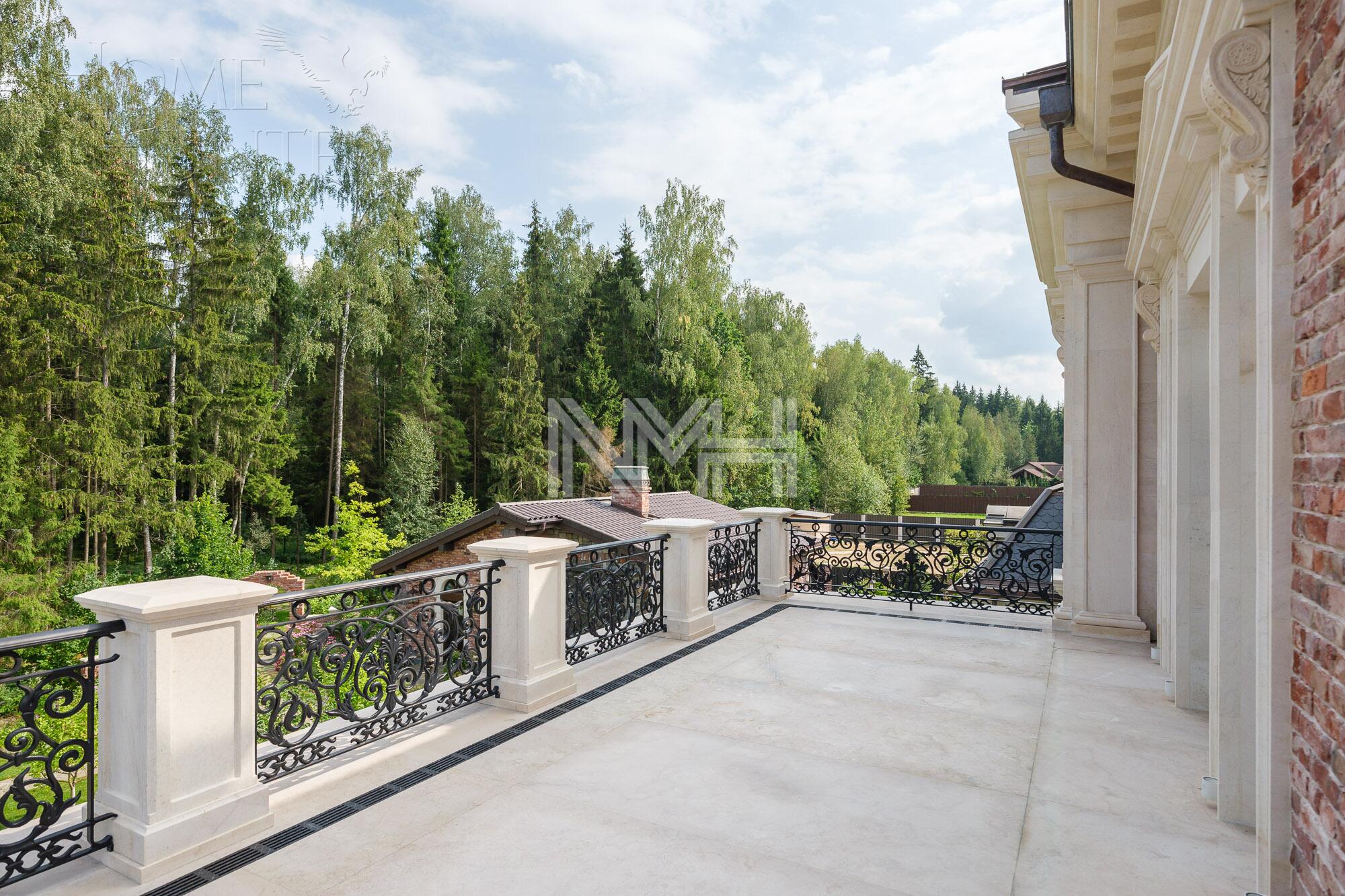 2-этажный коттедж 2 327 м² без отделки