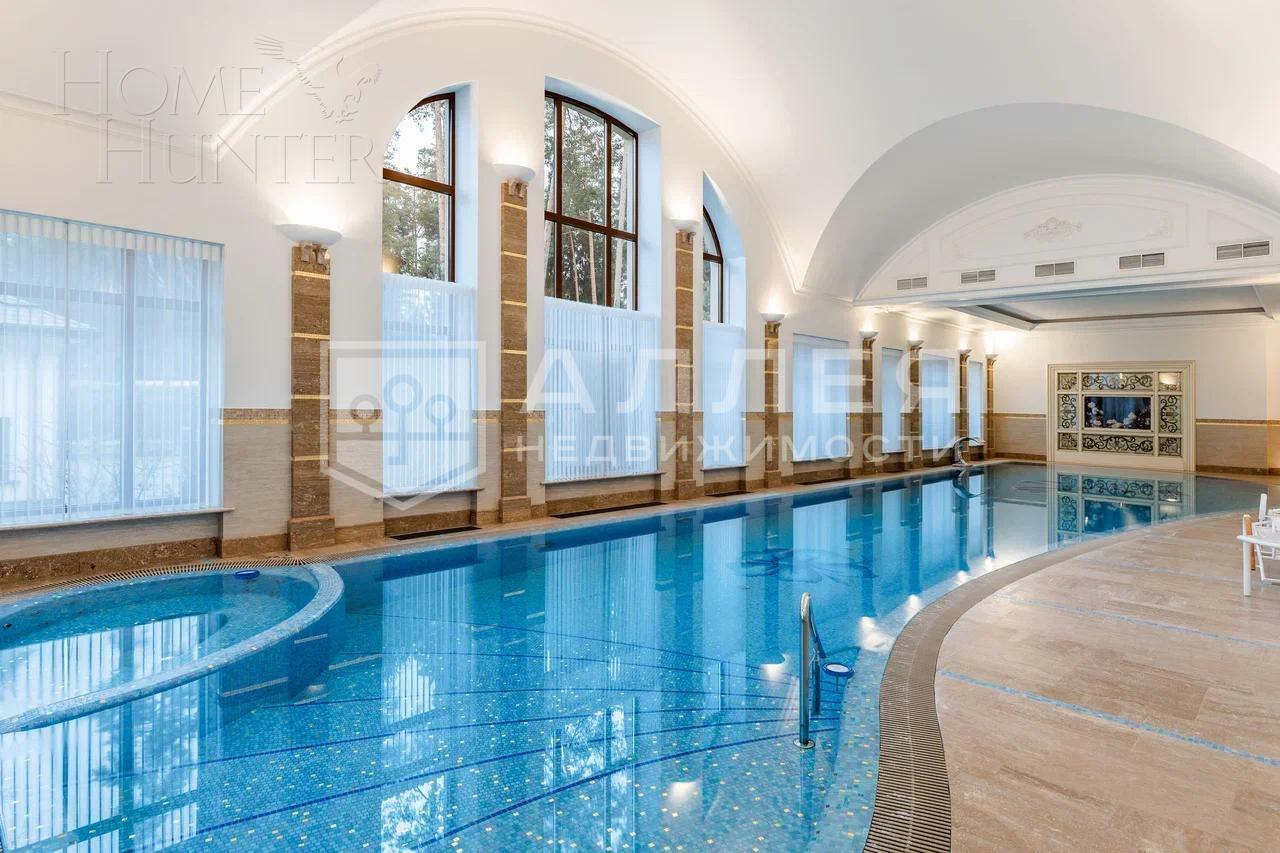 2-этажный коттедж 2 100 м² с отделкой