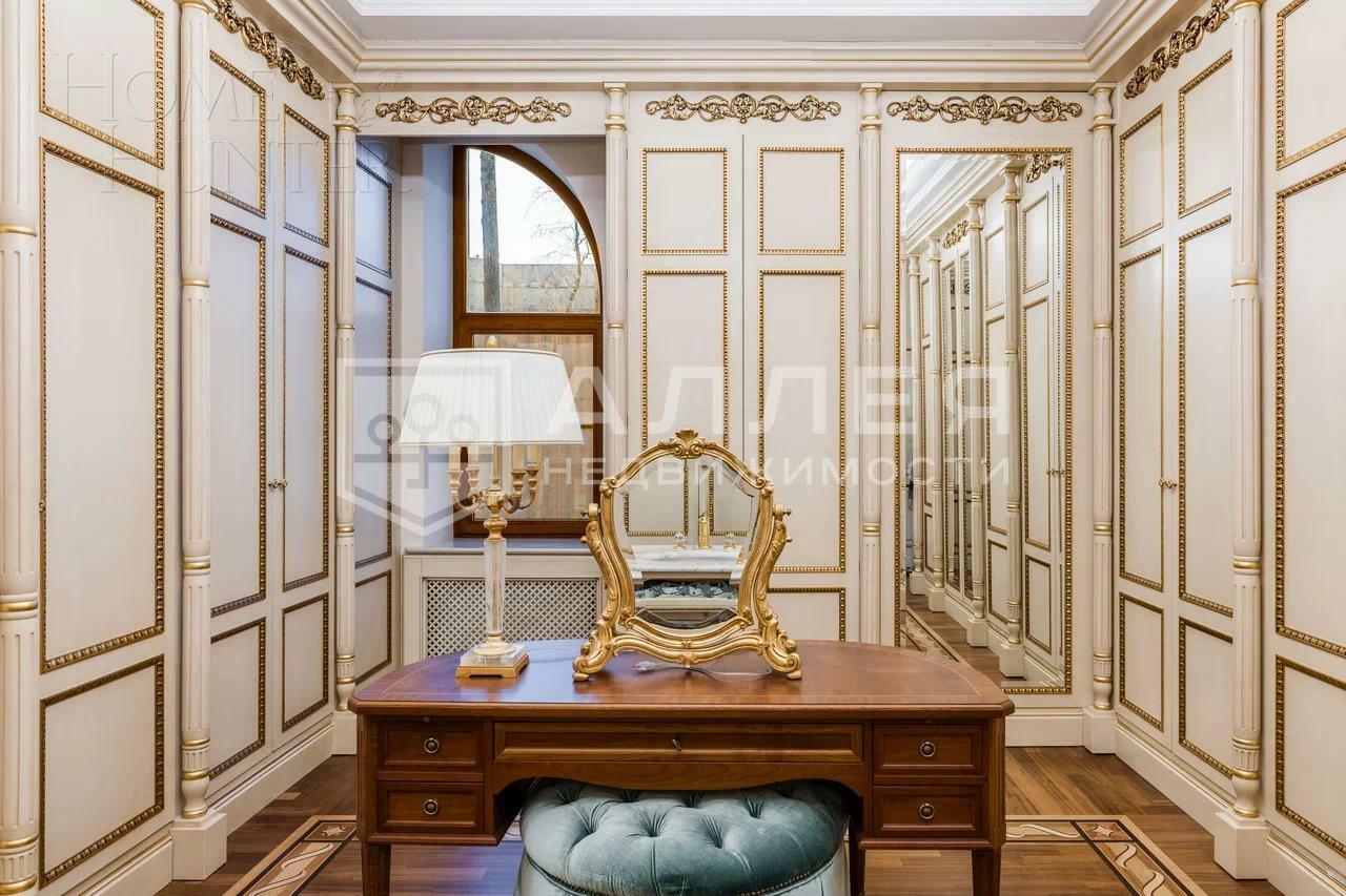 2-этажный коттедж 2 100 м² с отделкой