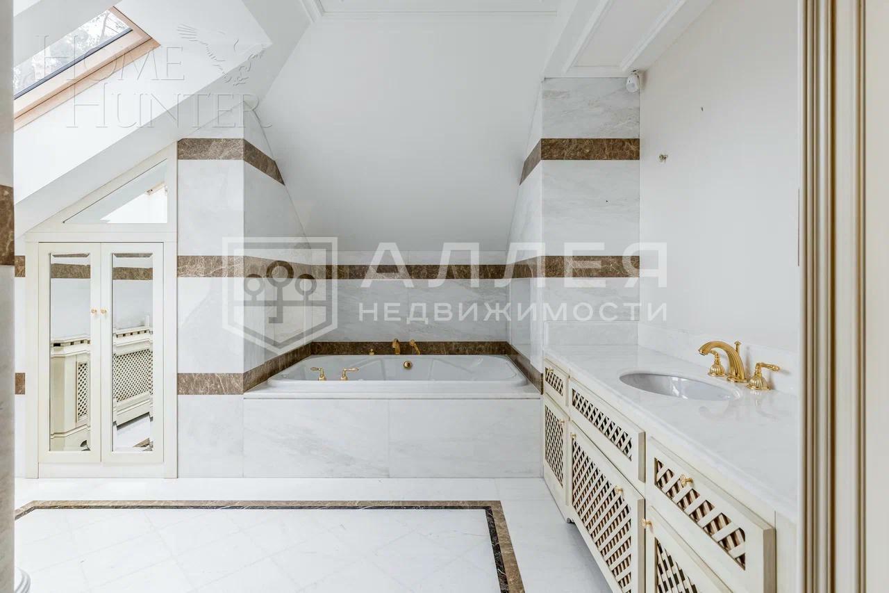 2-этажный коттедж 2 100 м² с отделкой