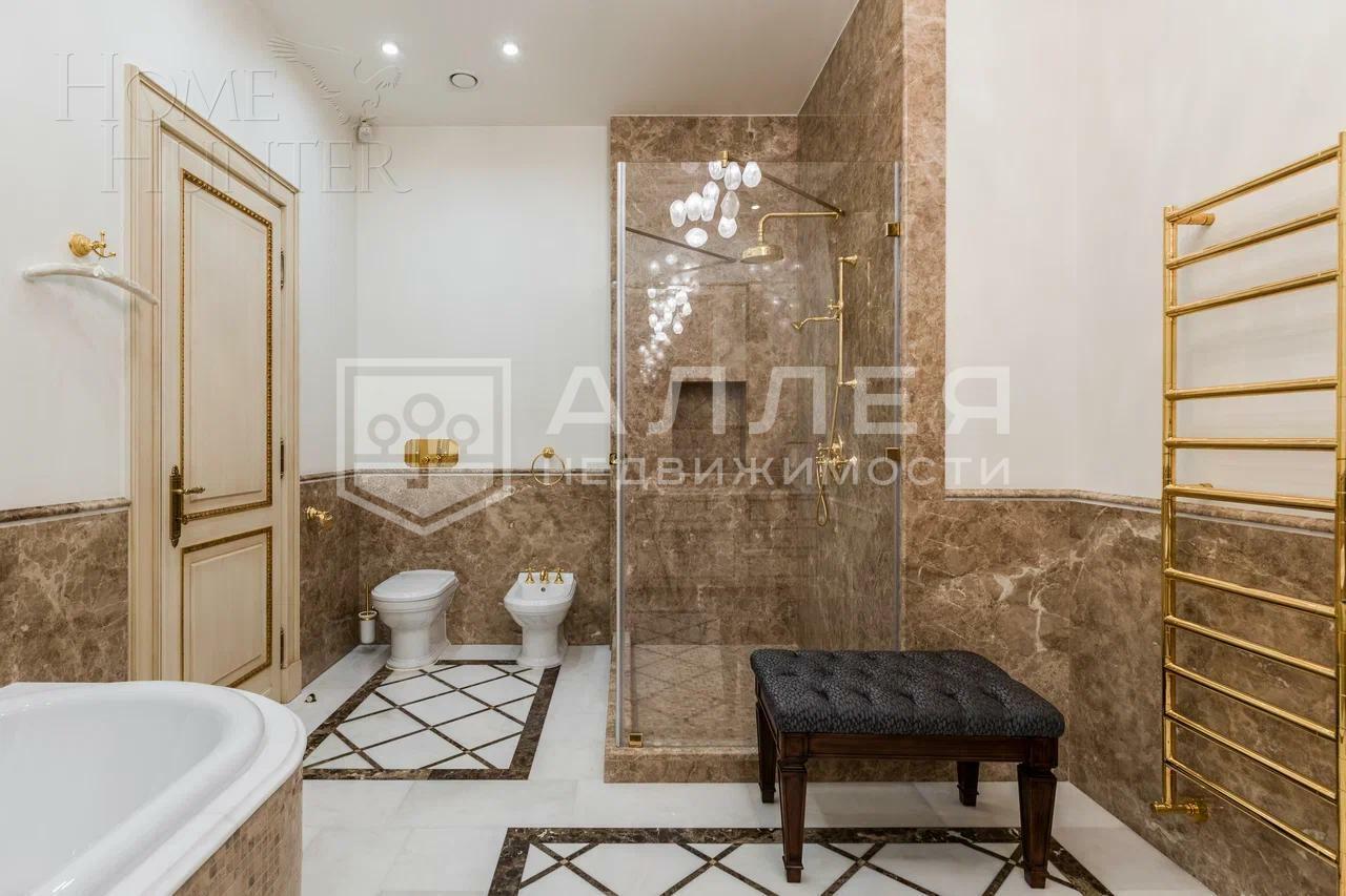 2-этажный коттедж 2 100 м² с отделкой