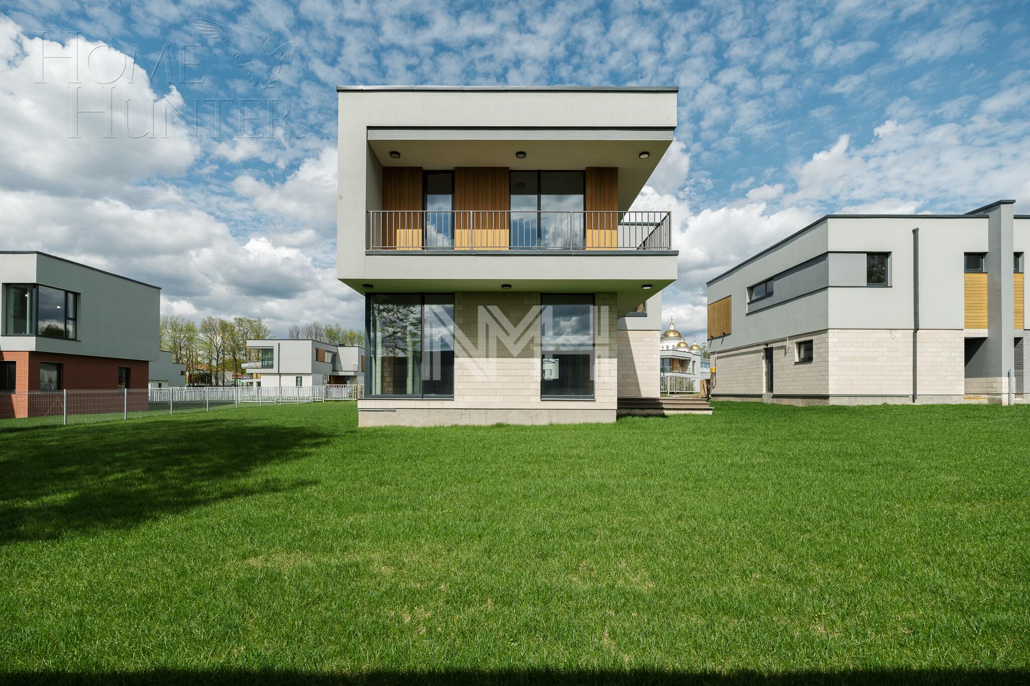 2-этажный коттедж 467.8 м² без отделки