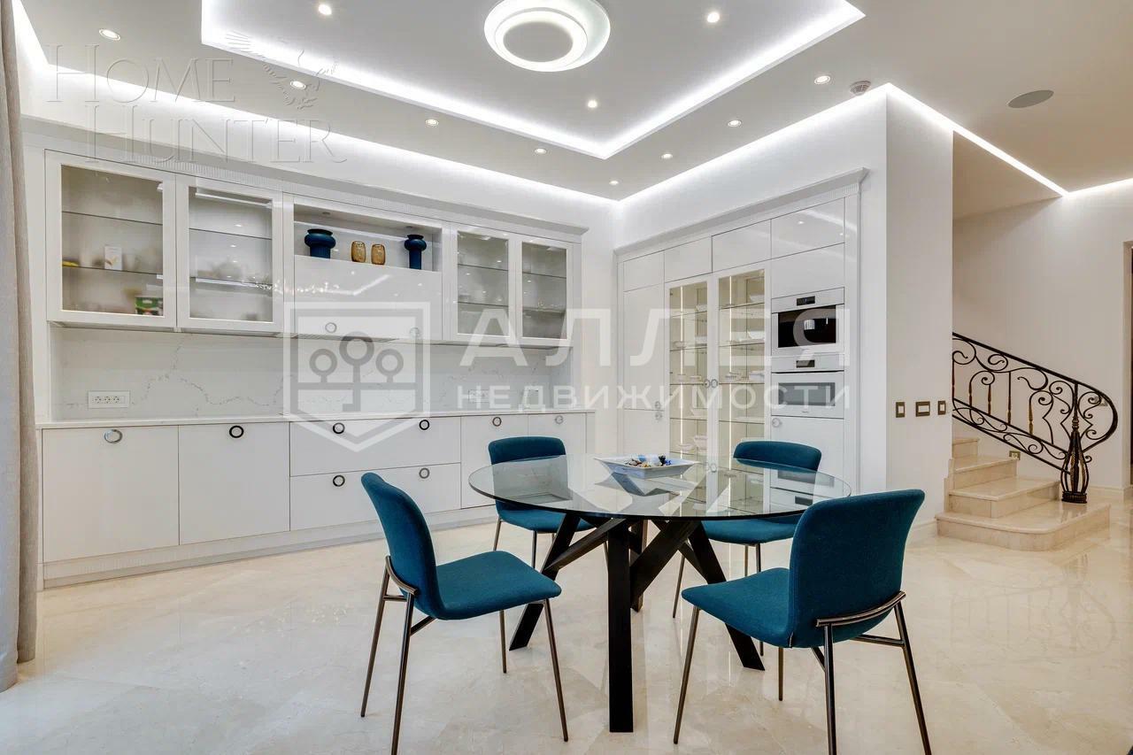 2-этажный коттедж 600 м² с отделкой