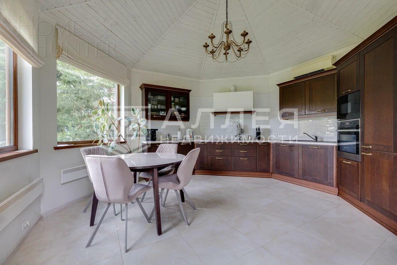 2-этажный коттедж 600 м² с отделкой