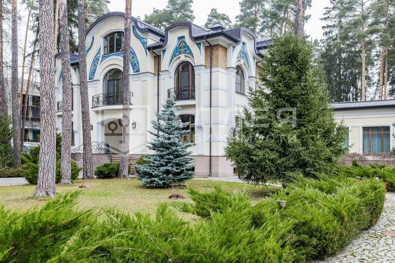 2-этажный коттедж 2 100 м² с отделкой