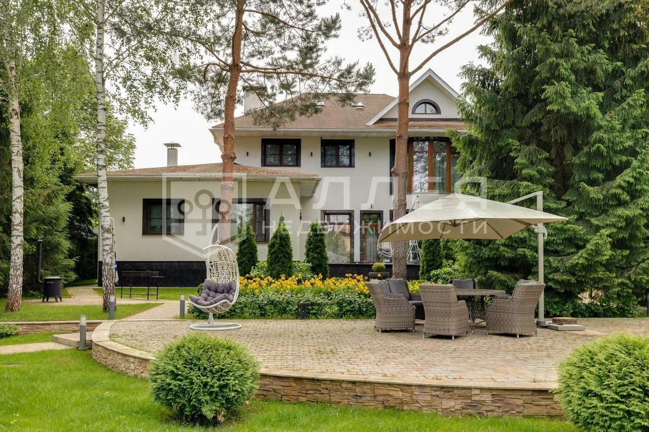 2-этажный коттедж 600 м² с отделкой