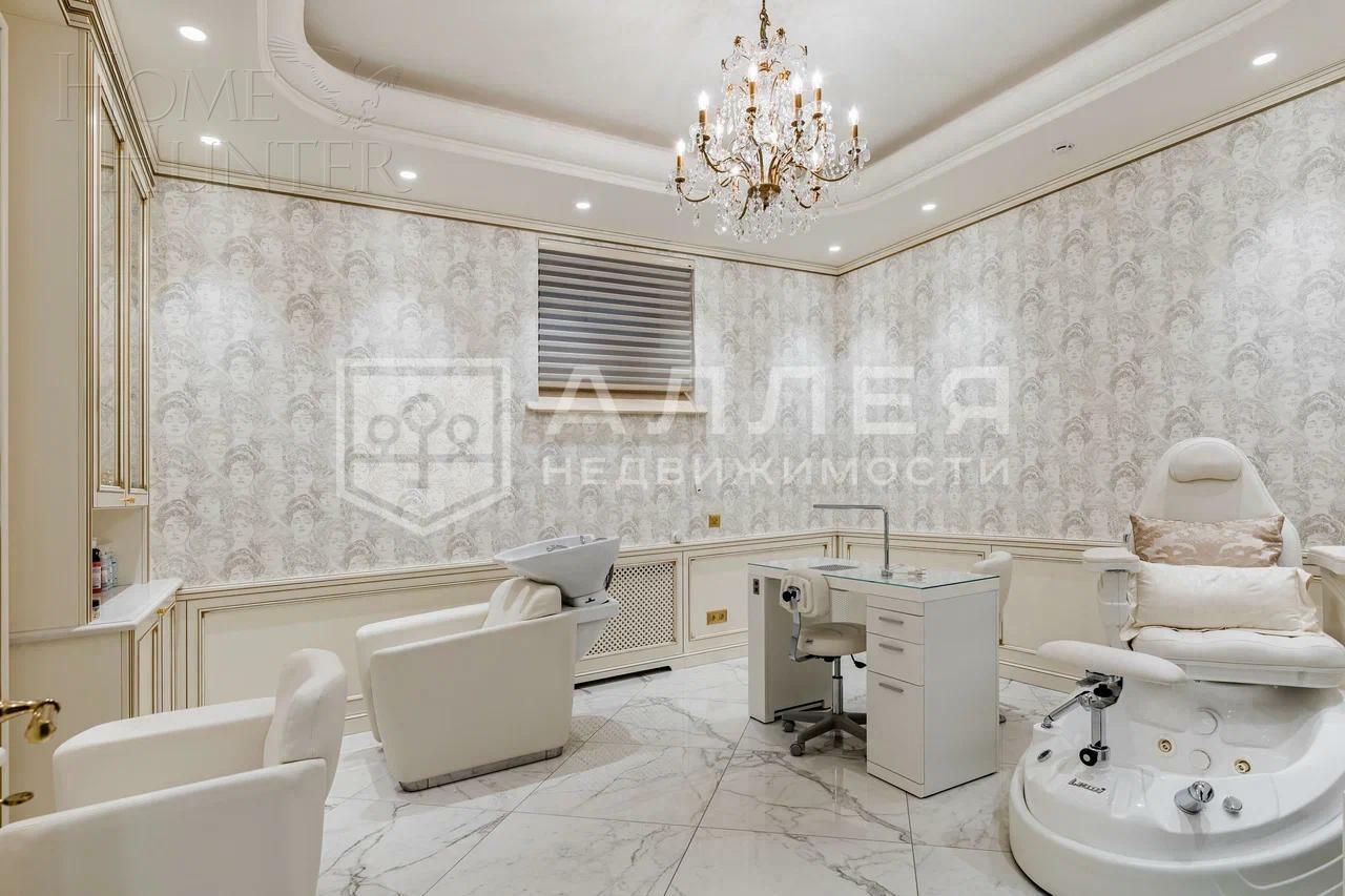 2-этажный коттедж 2 100 м² с отделкой