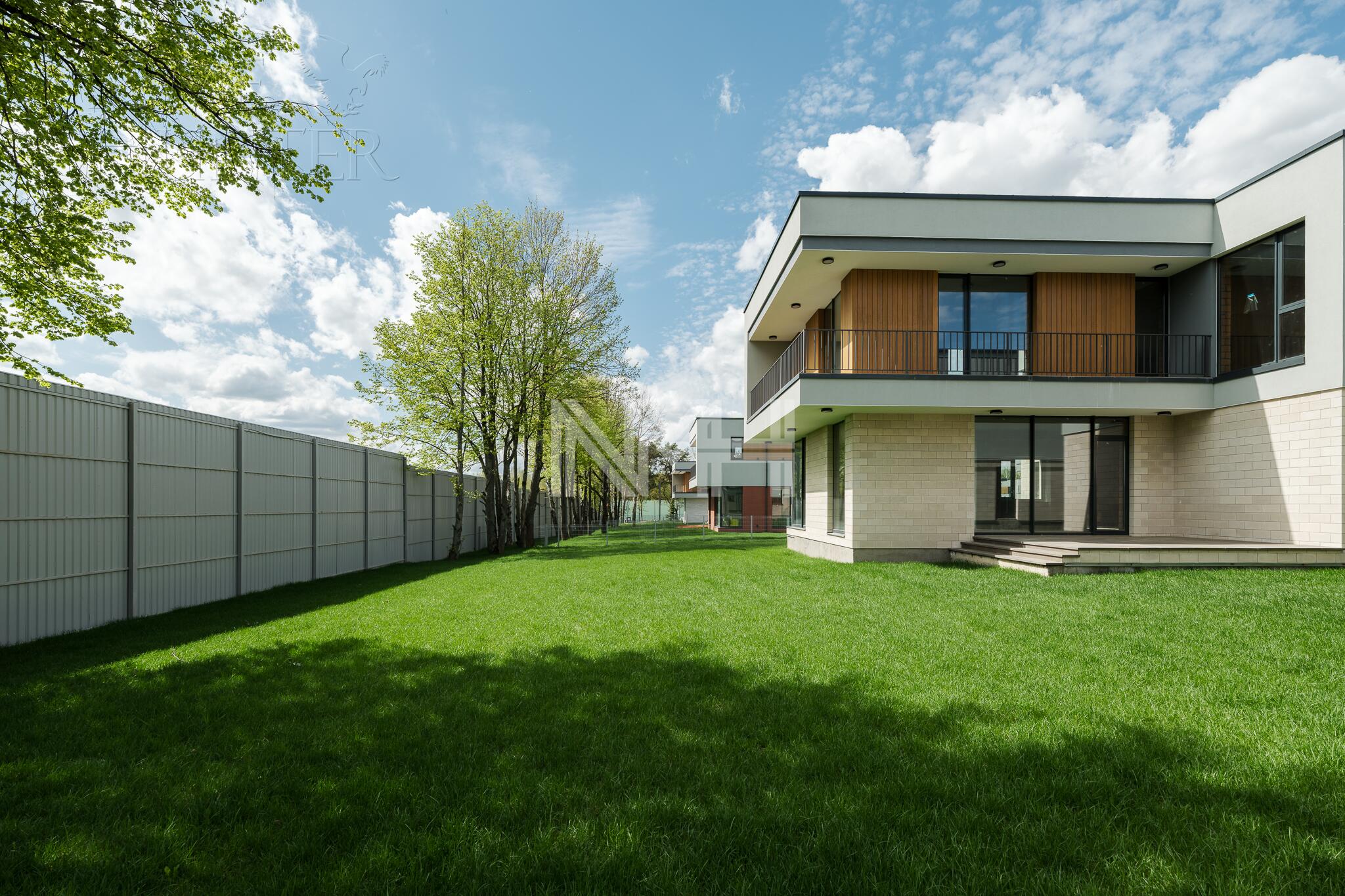 2-этажный коттедж 467.8 м² без отделки