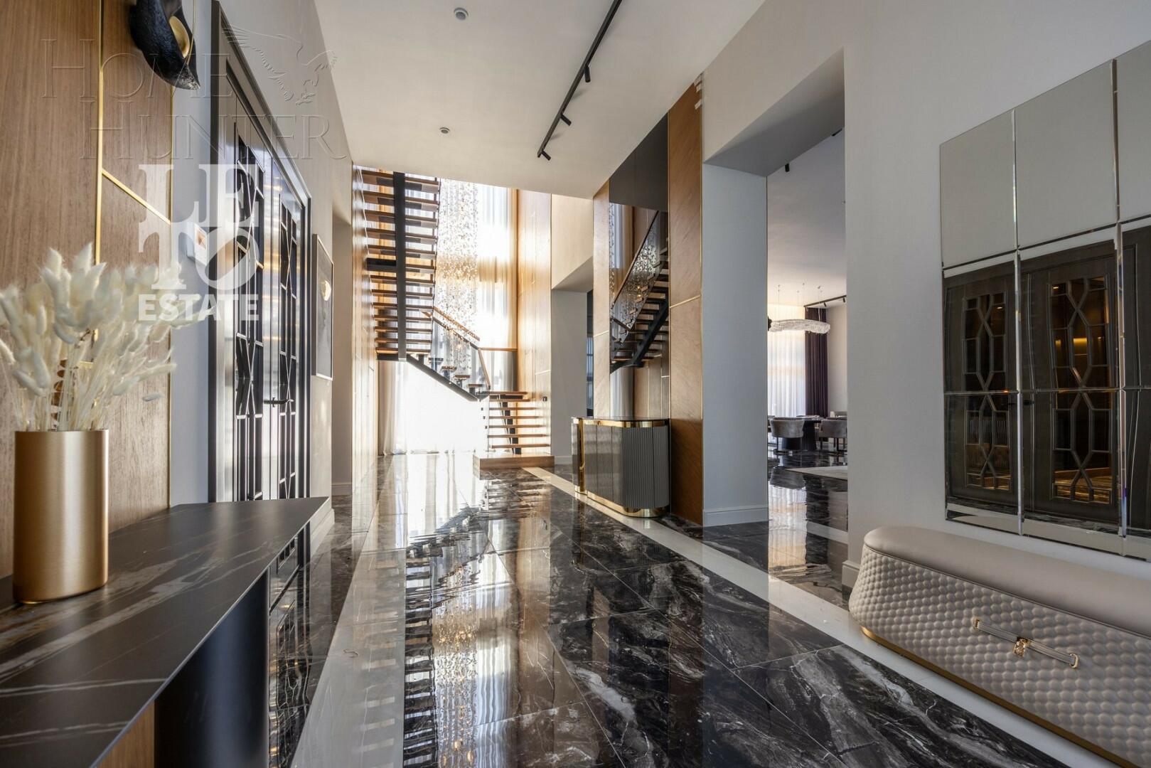 2-этажный коттедж 995 м² с отделкой