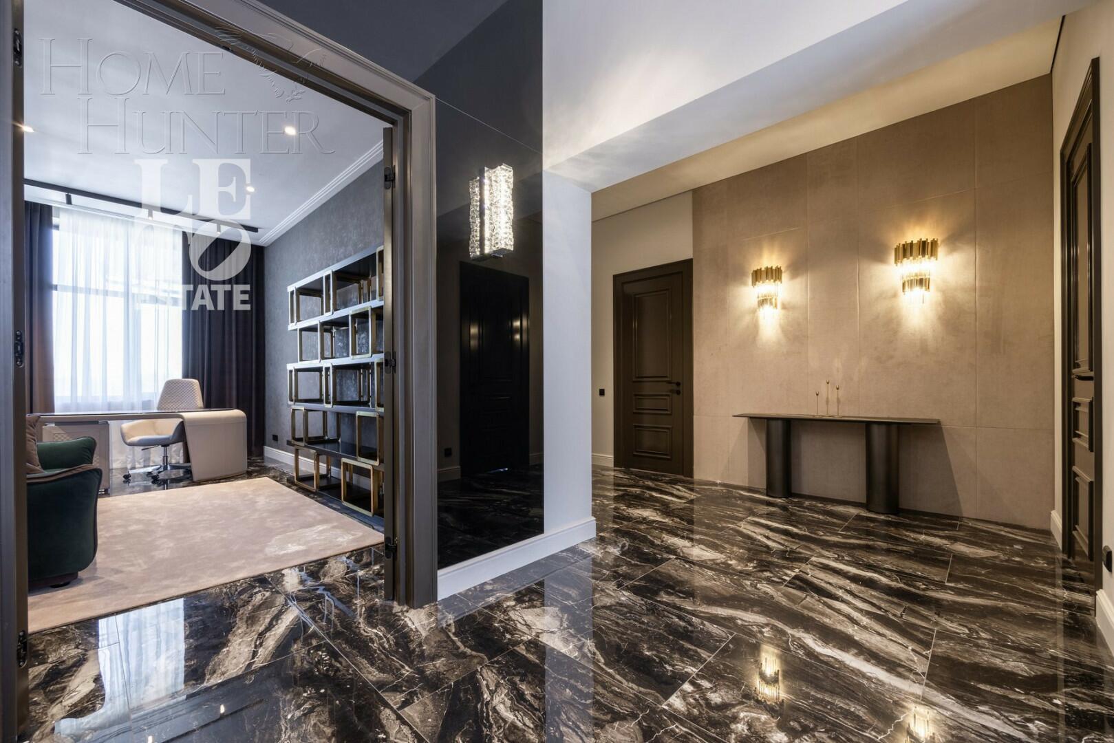 2-этажный коттедж 995 м² с отделкой