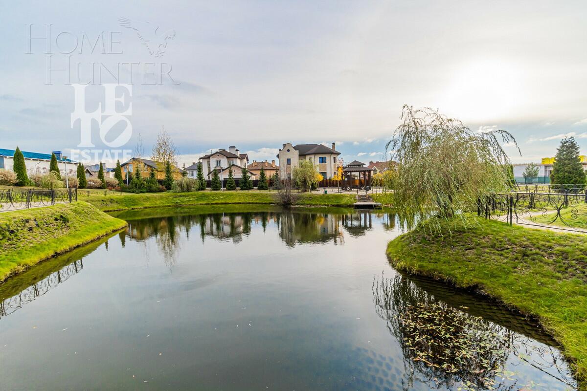 3-этажный коттедж 800 м² без отделки