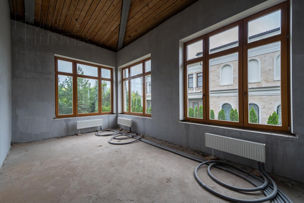 2-этажный коттедж 1 320 м² без отделки