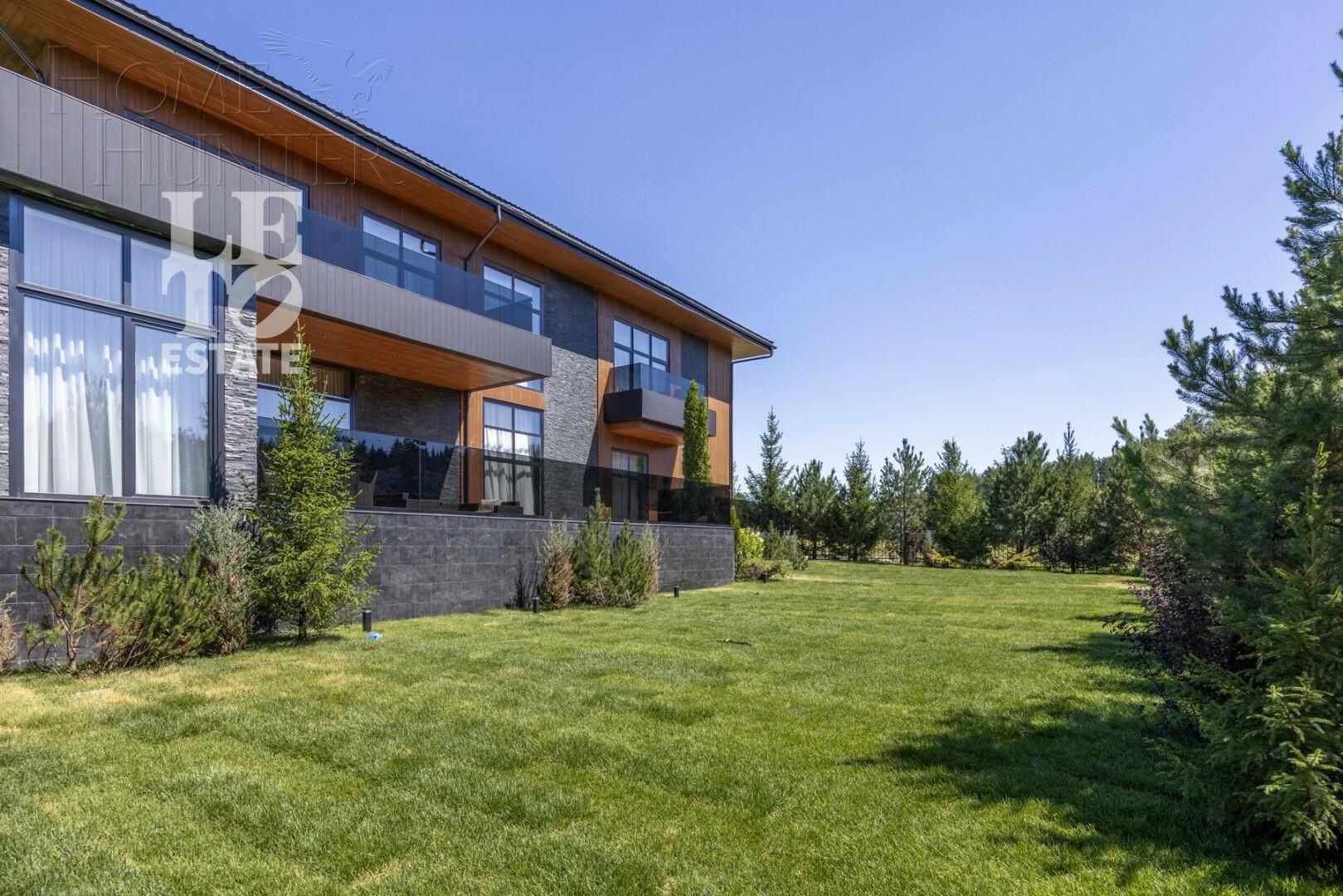 2-этажный коттедж 995 м² с отделкой