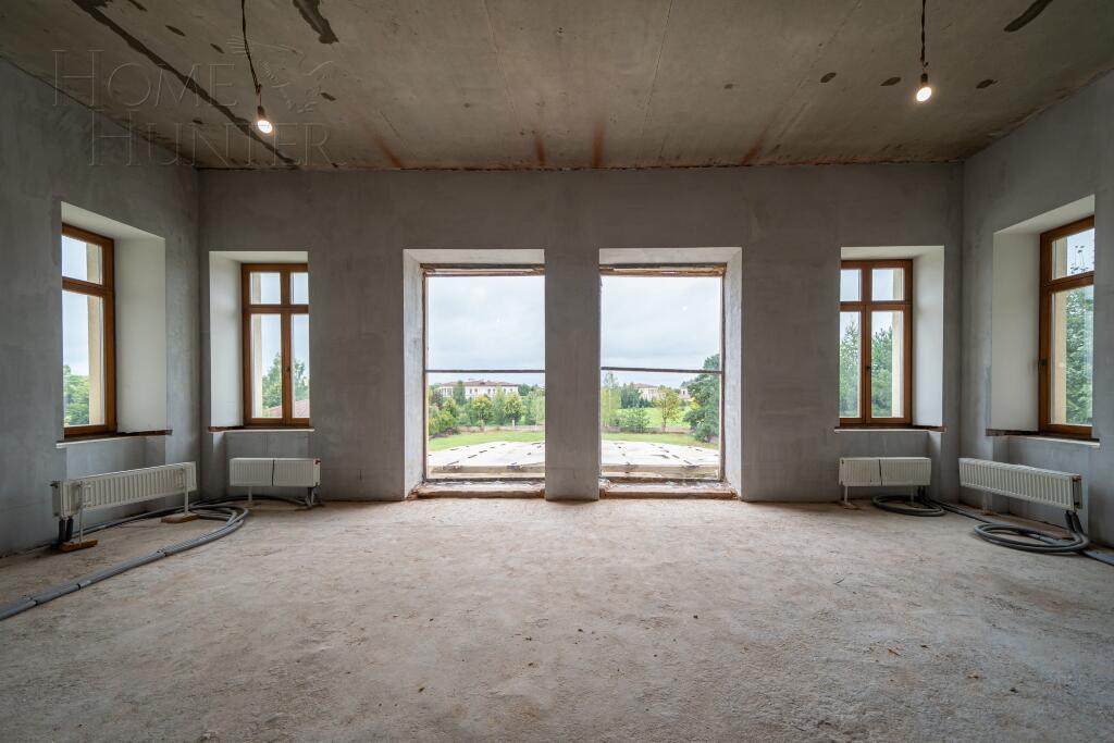 2-этажный коттедж 1 320 м² без отделки