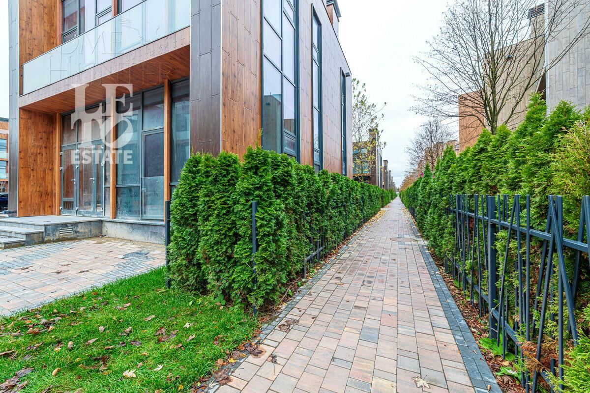 3-этажный таунхаус 168 м² без отделки