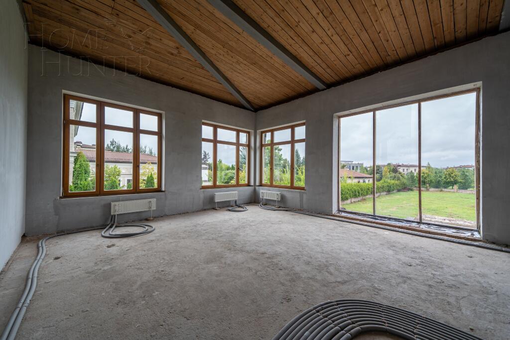 2-этажный коттедж 1 320 м² без отделки