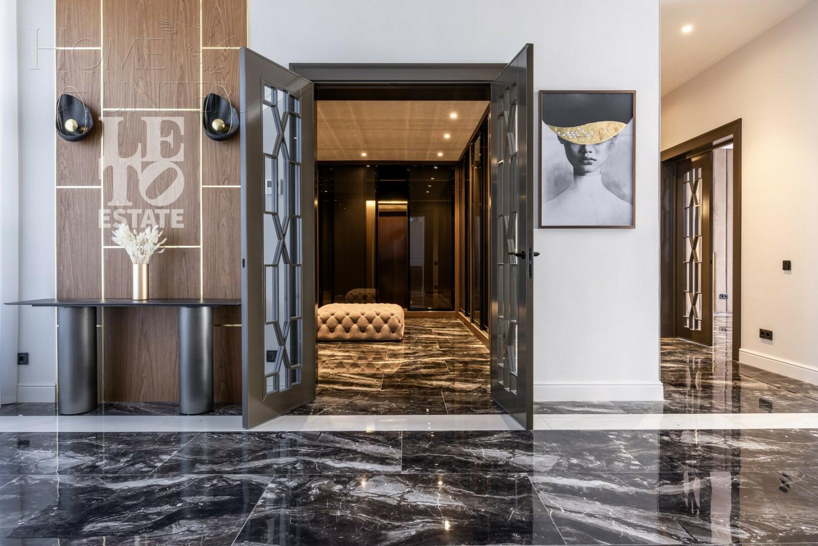 2-этажный коттедж 995 м² с отделкой