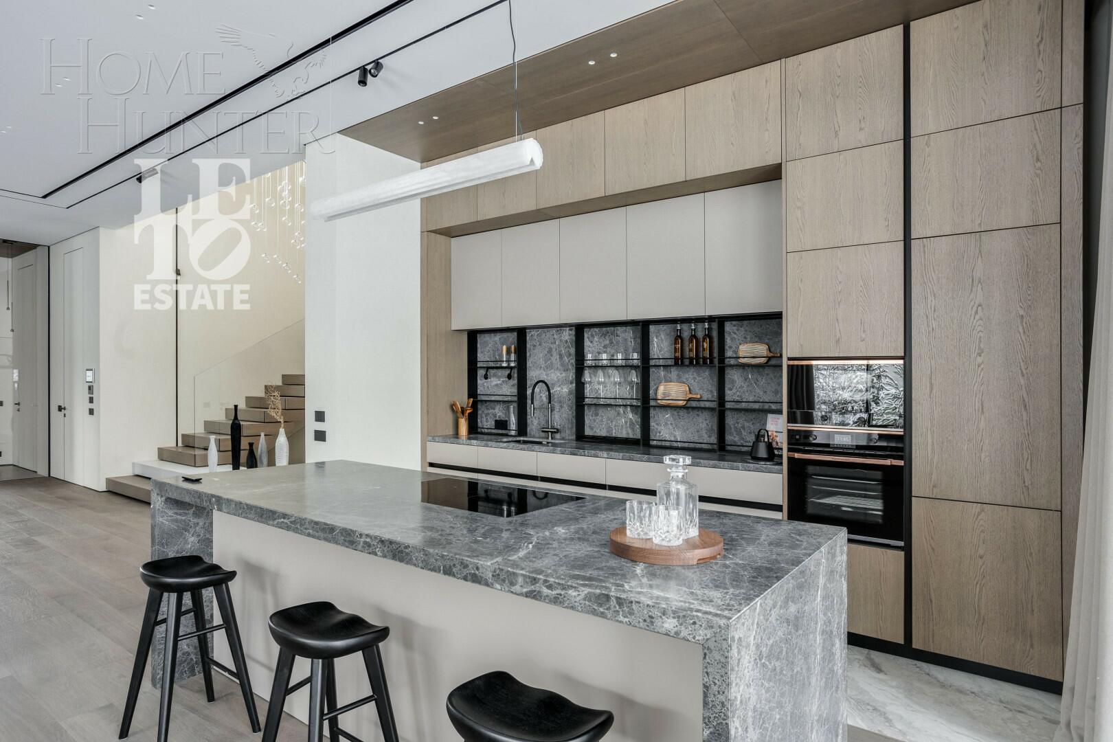 2-этажный коттедж 760 м² с отделкой