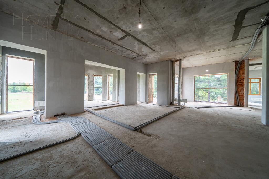 2-этажный коттедж 1 320 м² без отделки