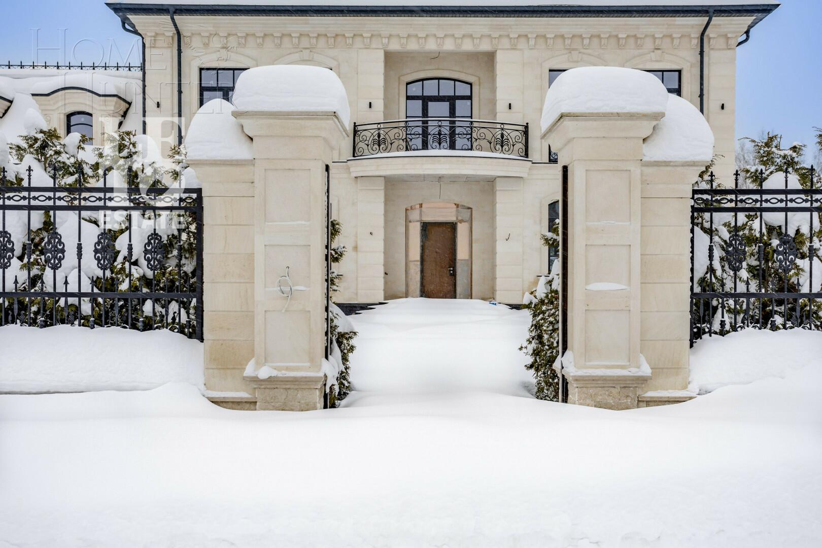 3-этажный коттедж 1 000 м² без отделки