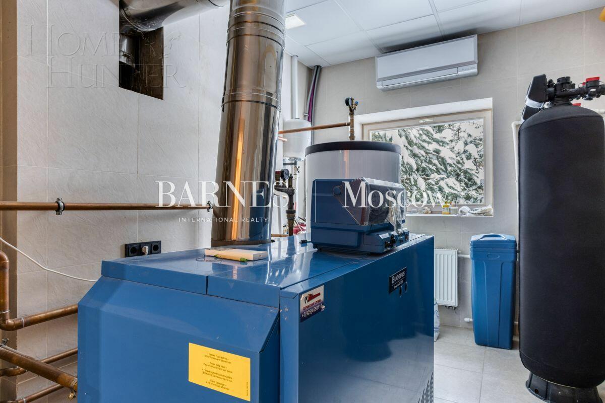 3-этажный коттедж 700 м² с отделкой