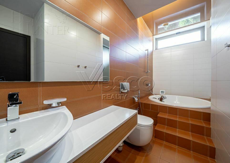 2-этажный коттедж 560 м² с отделкой