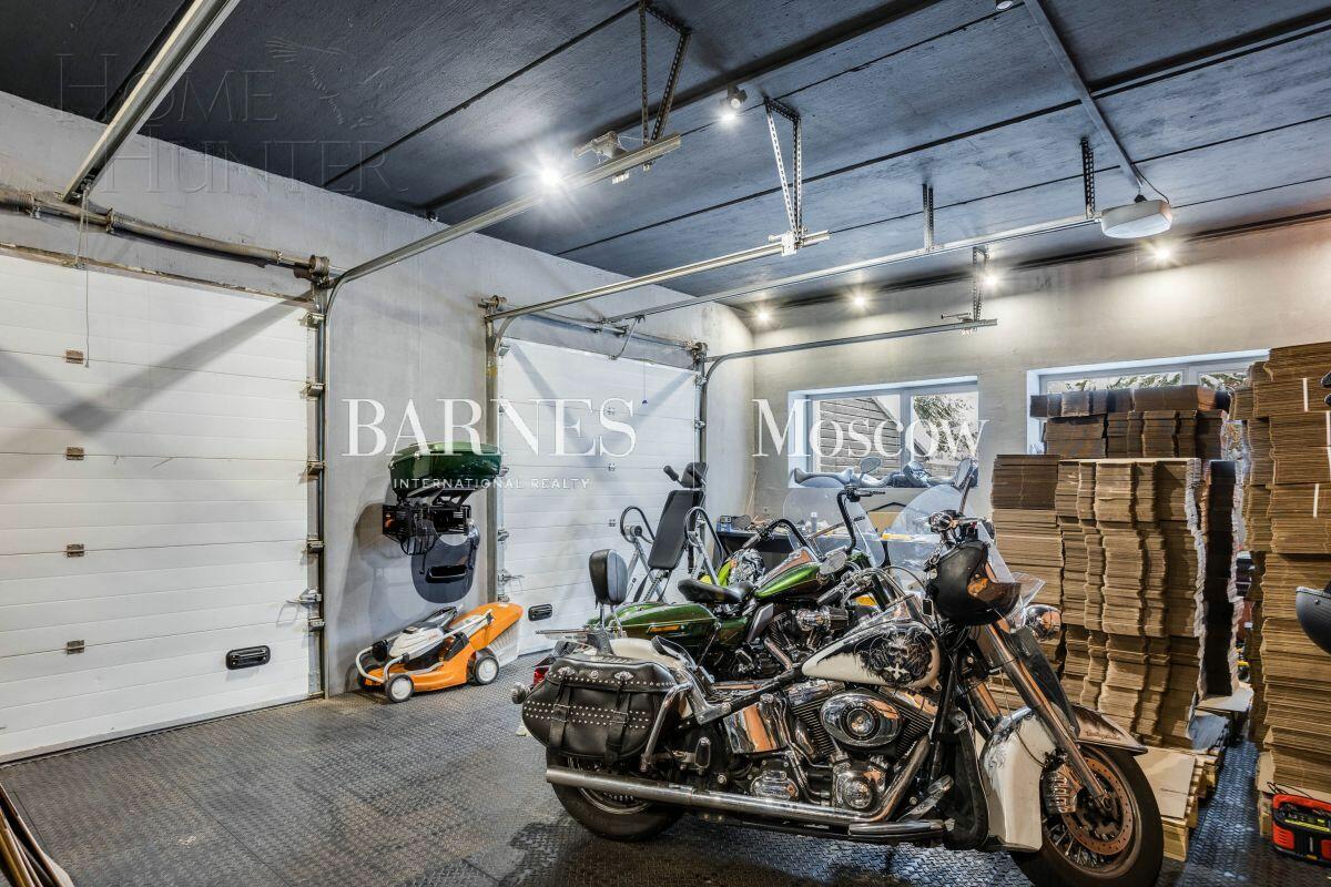 3-этажный коттедж 700 м² с отделкой