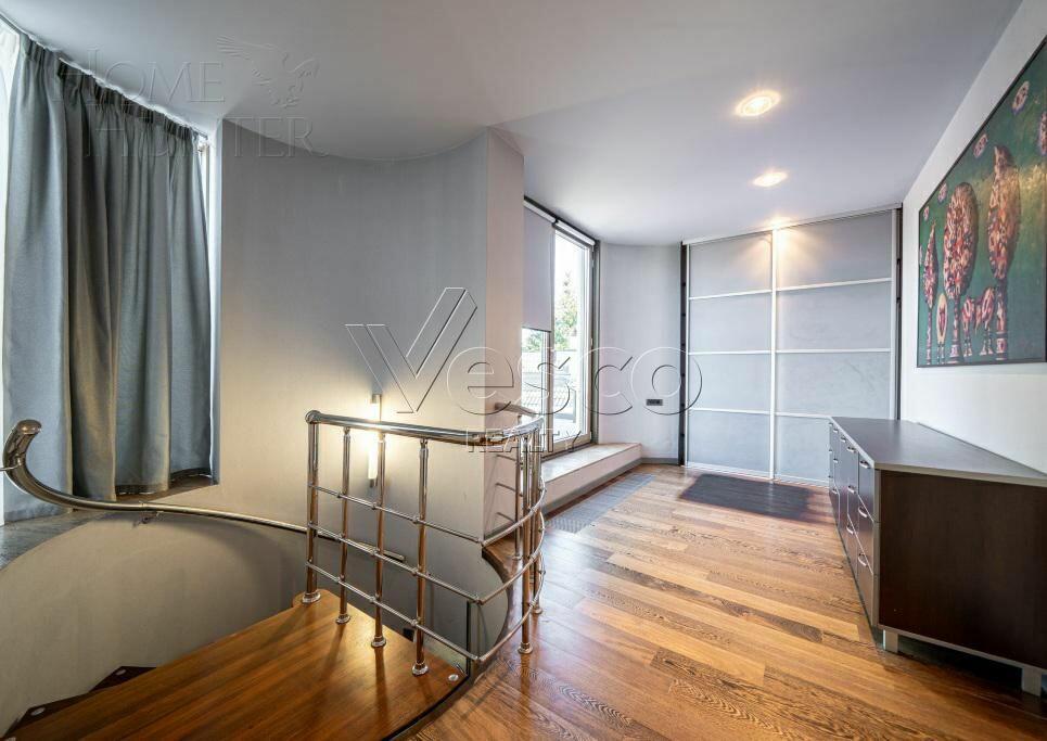 2-этажный коттедж 560 м² с отделкой