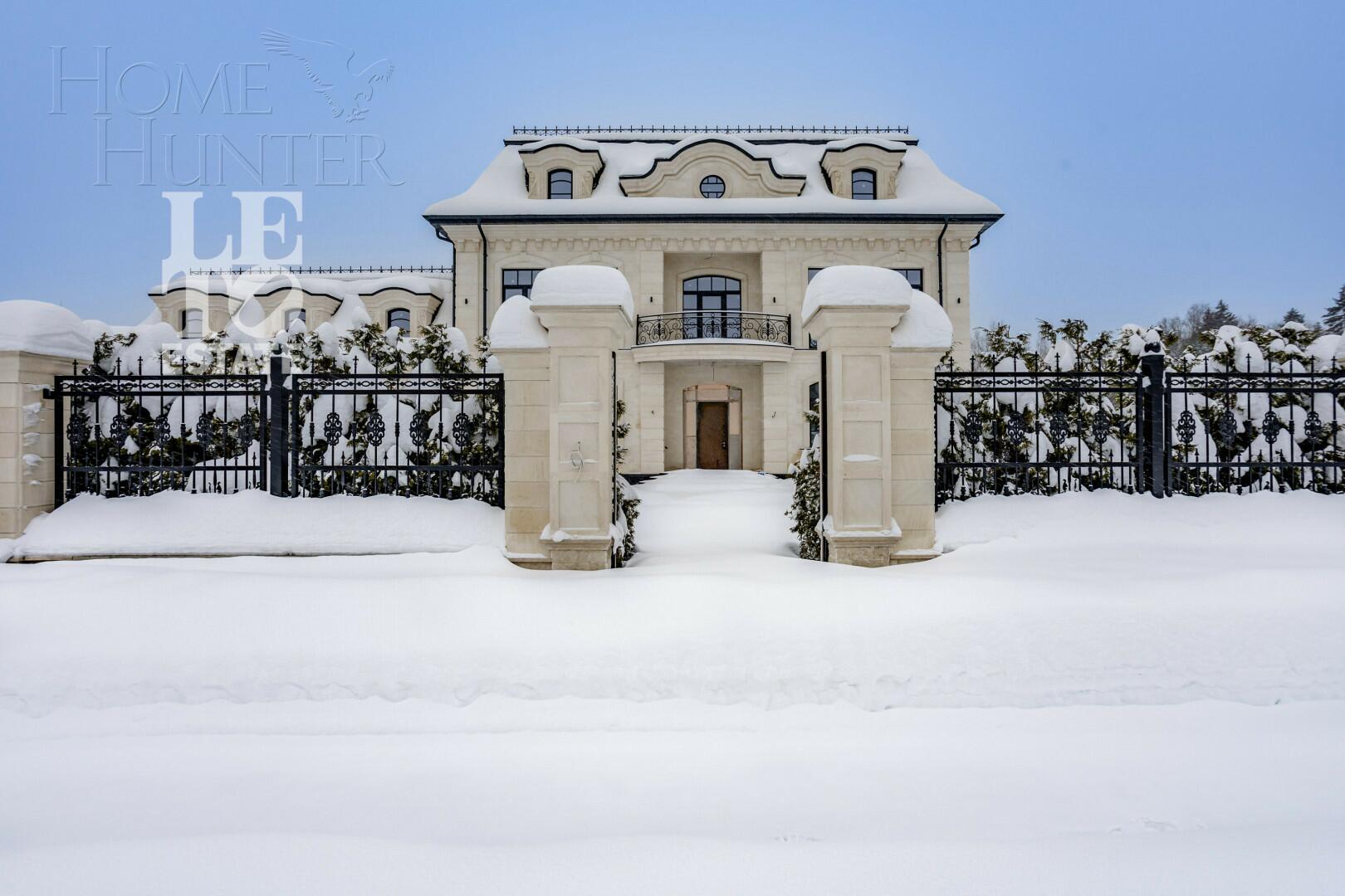 3-этажный коттедж 1 000 м² без отделки