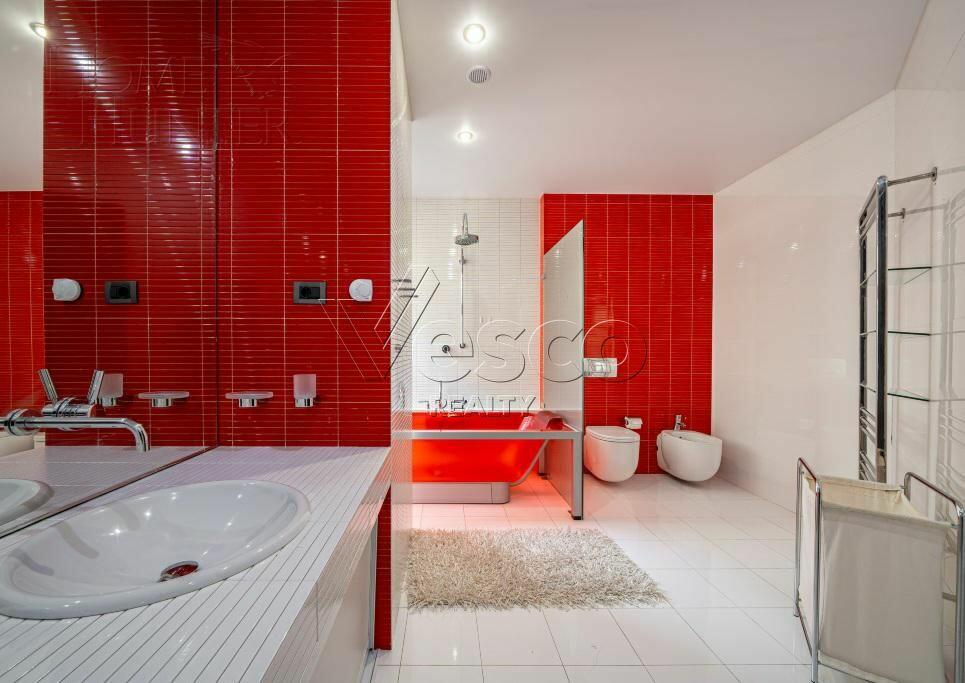 2-этажный коттедж 560 м² с отделкой