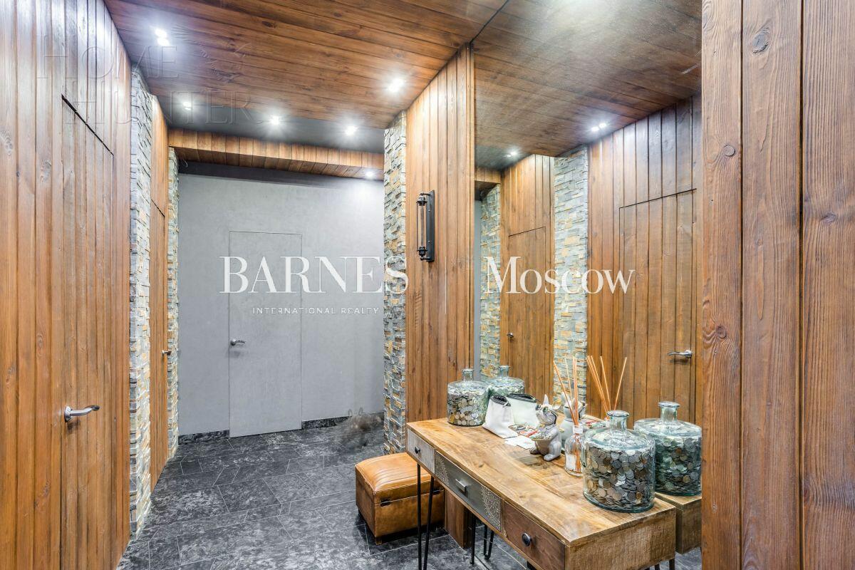 3-этажный коттедж 700 м² с отделкой