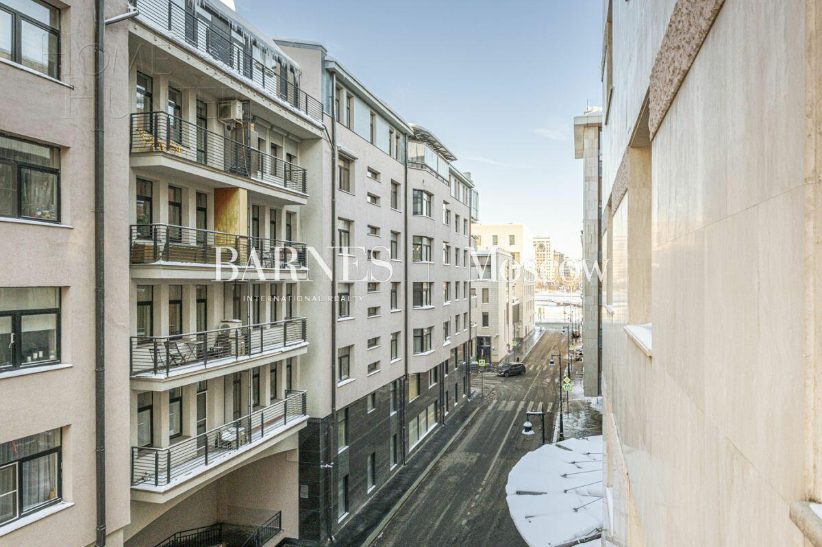 3-КОМН. КВАРТИРА С ОТДЕЛКОЙ 179.6 М² НА 3 ЭТАЖЕ