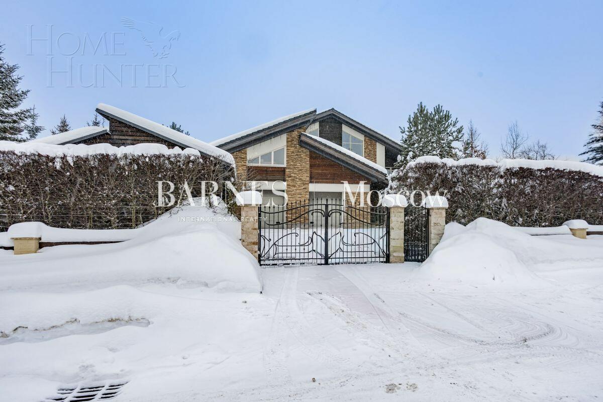 3-этажный коттедж 700 м² с отделкой