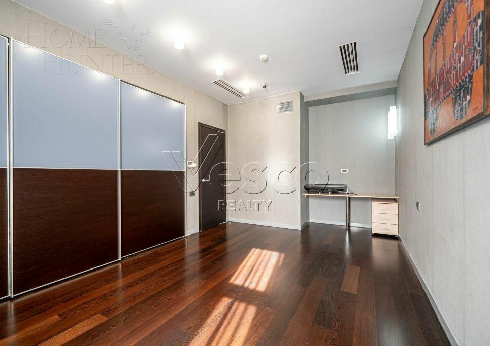 2-этажный коттедж 560 м² с отделкой