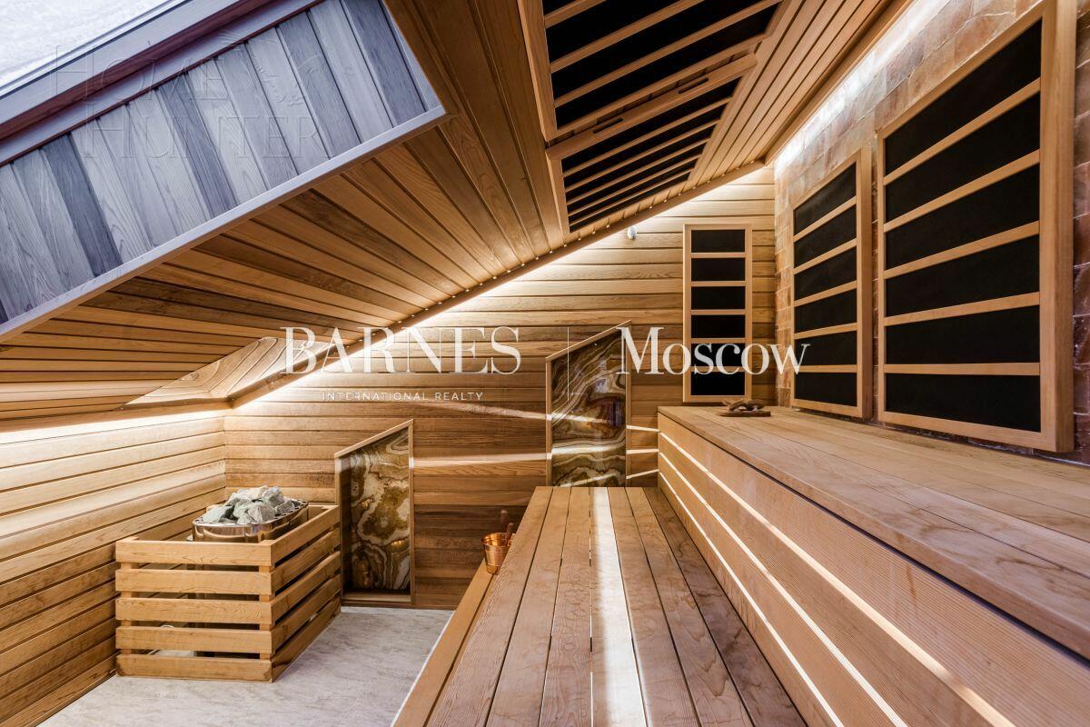 3-этажный коттедж 700 м² с отделкой