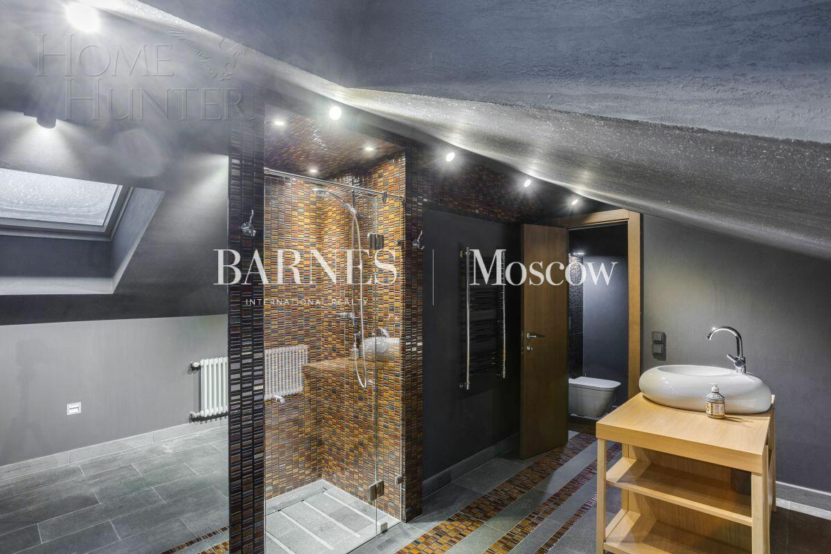 3-этажный коттедж 700 м² с отделкой