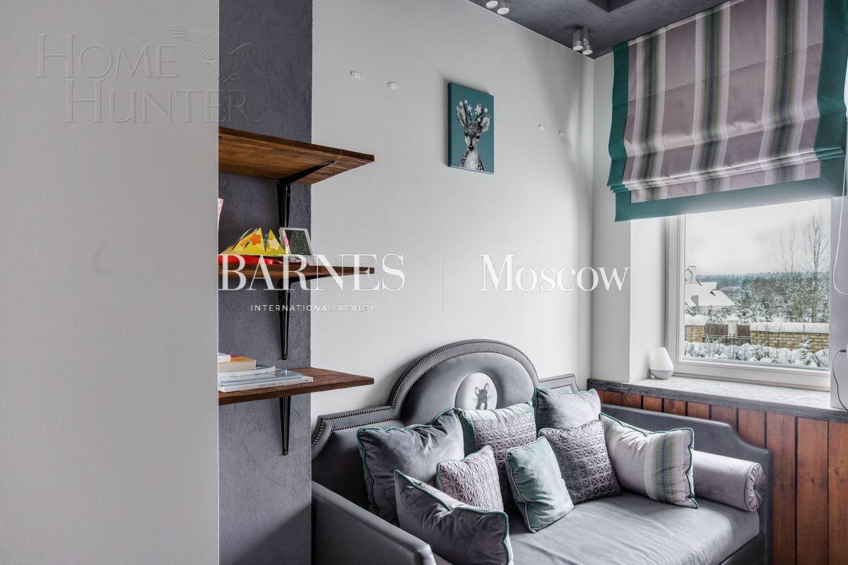 3-этажный коттедж 700 м² с отделкой