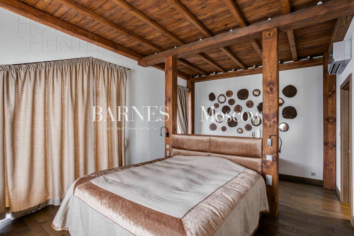 3-этажный коттедж 700 м² с отделкой