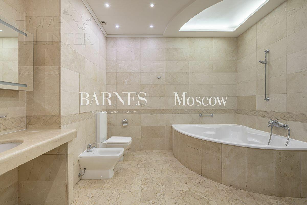 3-КОМН. КВАРТИРА С ОТДЕЛКОЙ 179.6 М² НА 3 ЭТАЖЕ