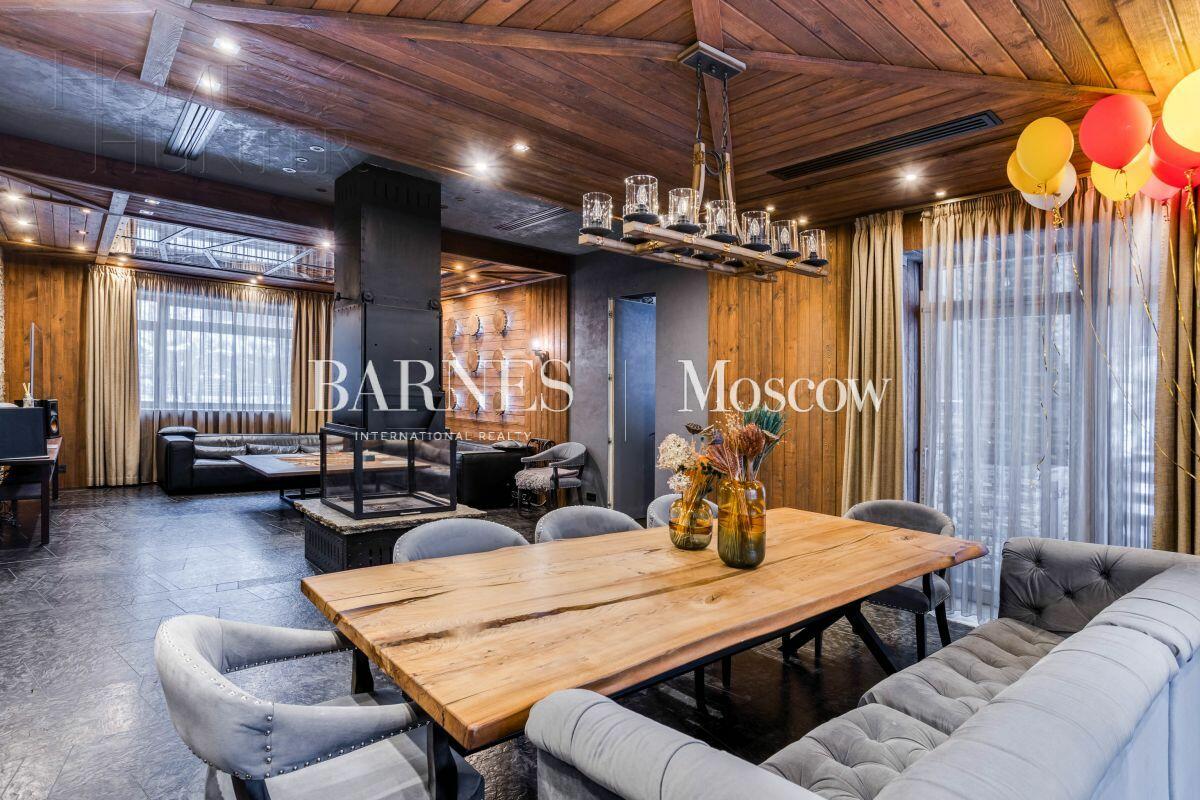 3-этажный коттедж 700 м² с отделкой