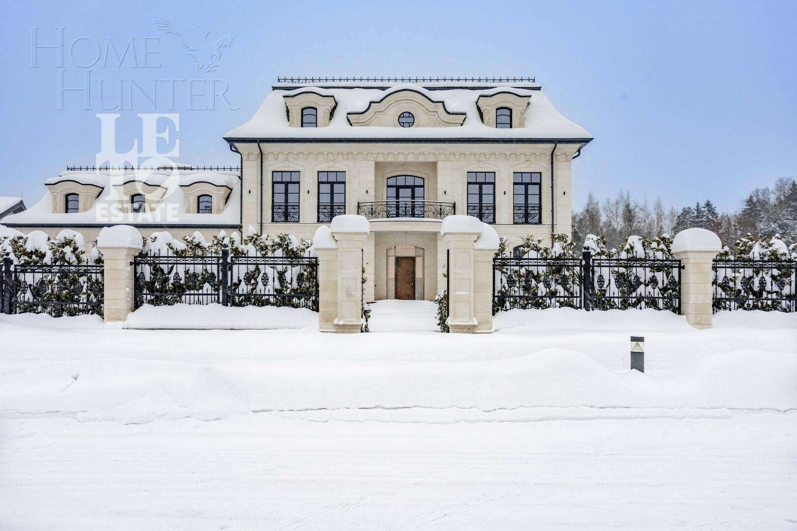 3-этажный коттедж 1 000 м² без отделки