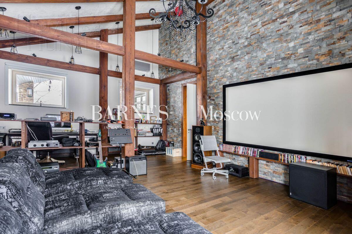 3-этажный коттедж 700 м² с отделкой