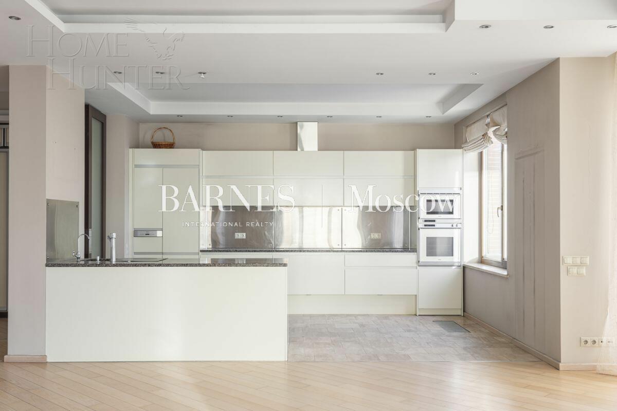 3-КОМН. КВАРТИРА С ОТДЕЛКОЙ 179.6 М² НА 3 ЭТАЖЕ