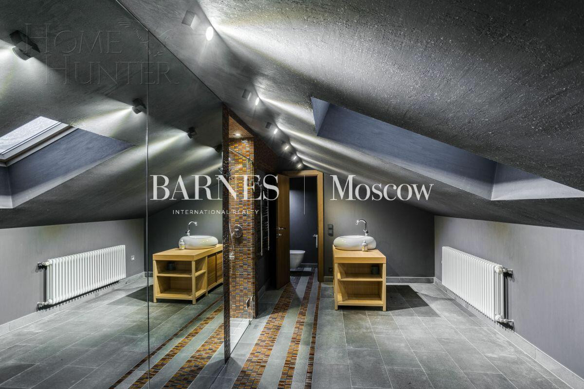 3-этажный коттедж 700 м² с отделкой