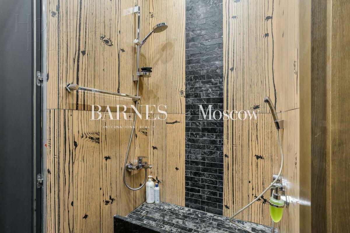 3-этажный коттедж 700 м² с отделкой