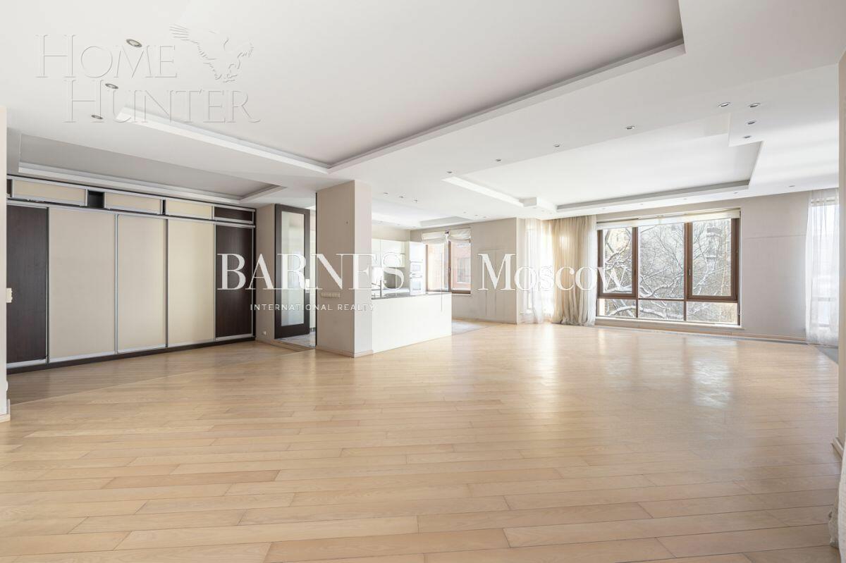 3-КОМН. КВАРТИРА С ОТДЕЛКОЙ 179.6 М² НА 3 ЭТАЖЕ