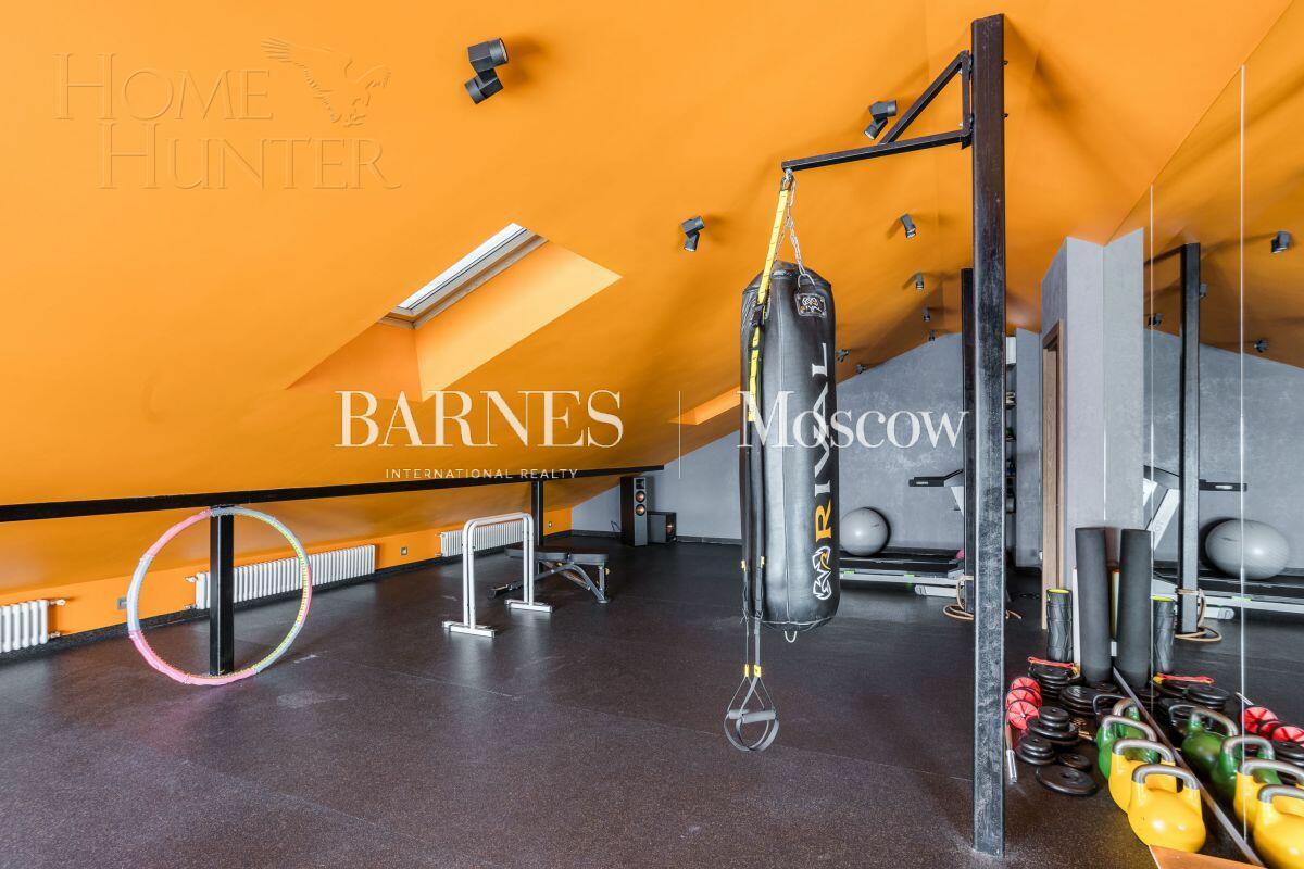 3-этажный коттедж 700 м² с отделкой